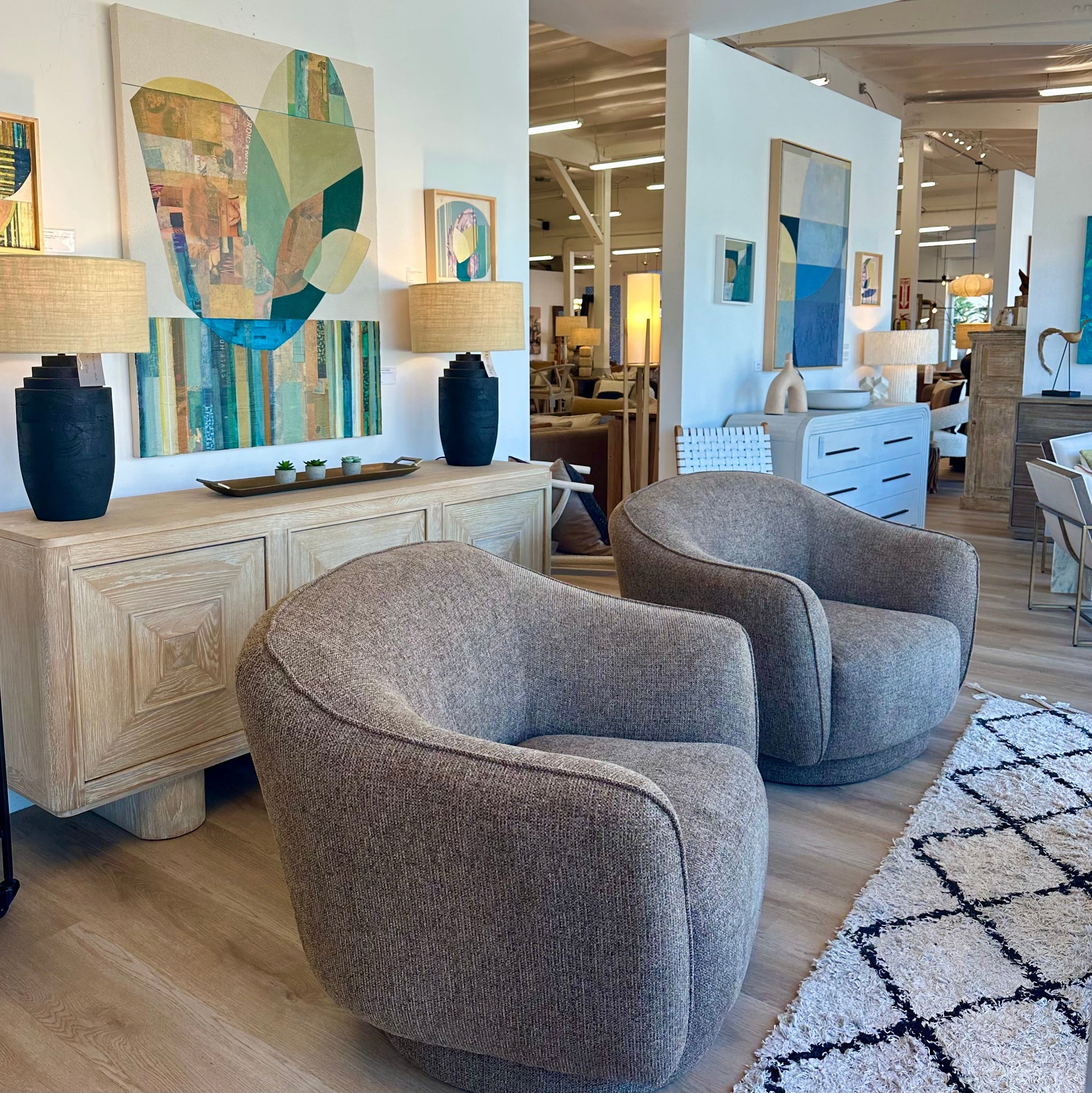 Occasional chair (86001-brwn), Sideboard (10399-ltnt), Original Art