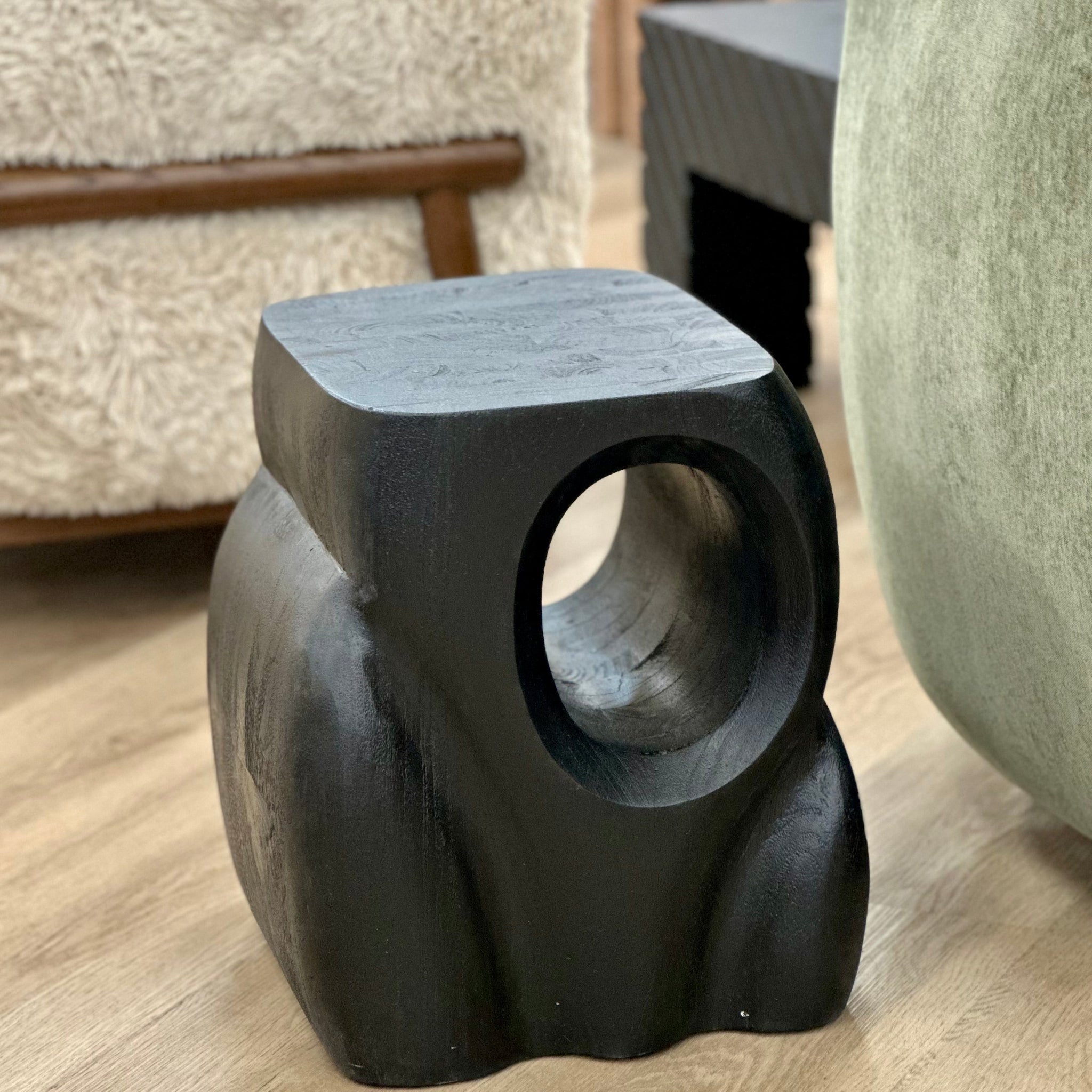 End table (75046-blck)